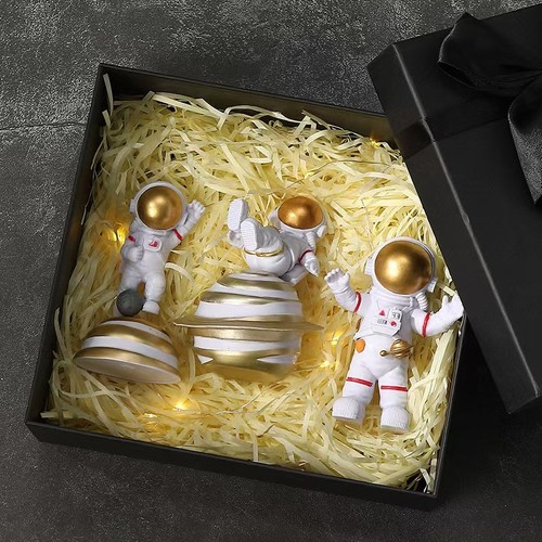 Desktop Astronaut Figurine - Resin Art Sculpture