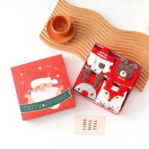 4 Pair Christmas Gift Box Women's Socks Santa Claus - photo 3