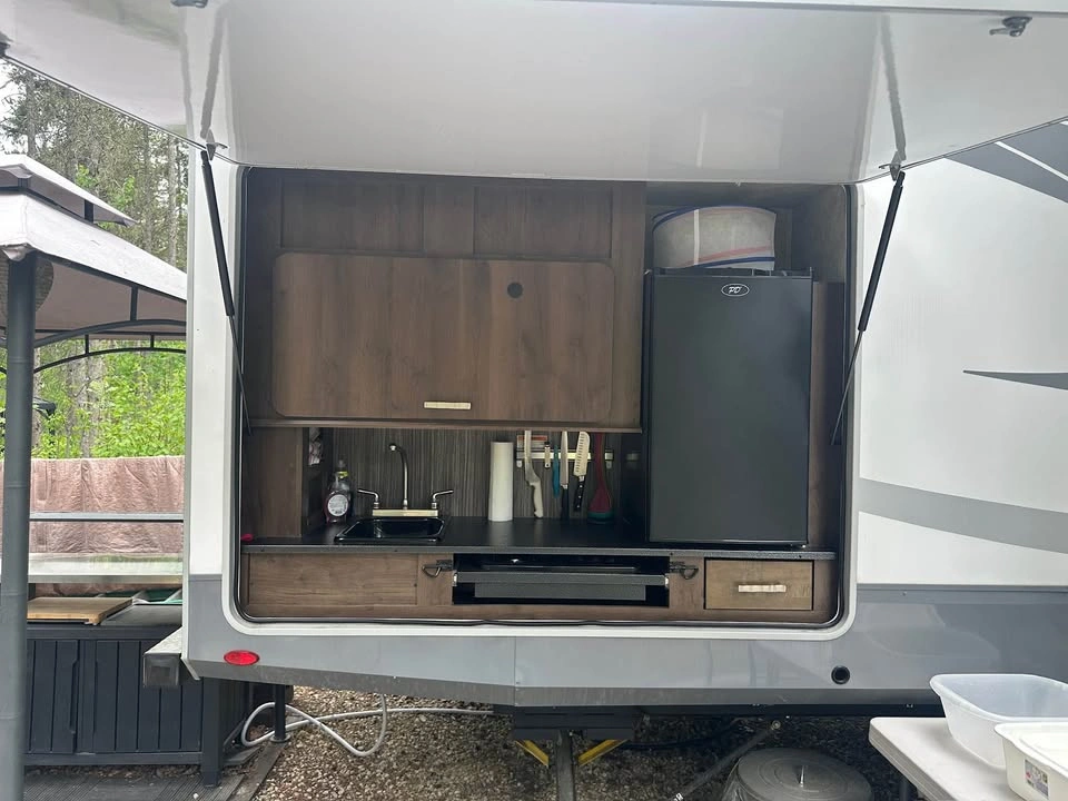 2019 - Open Range - 38’ Travel Trailer - photo 3