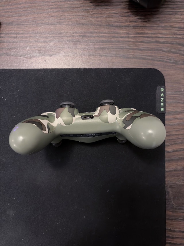 ps4 controller (parts or repair) - photo 2