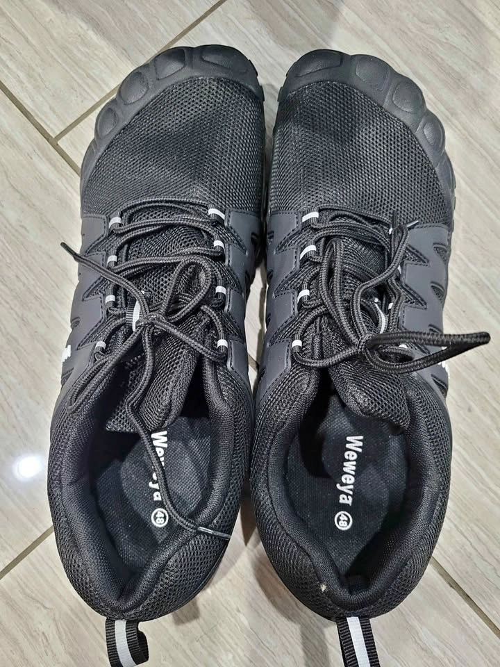 Brand New Weweya Men's Barefoot Shoes - Black - Size 13