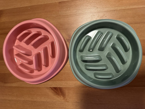 2-Pack Plastic Non-Spill Slow Feeder Dog Bowls