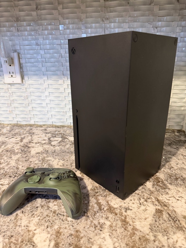 Xbox Series X - photo 3