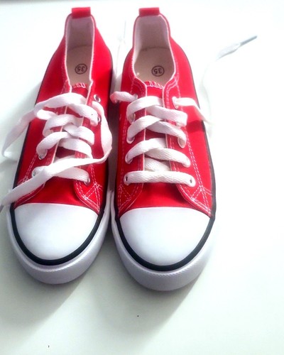 Kids Red & White Canvas Low-Top Sneakers - photo 5