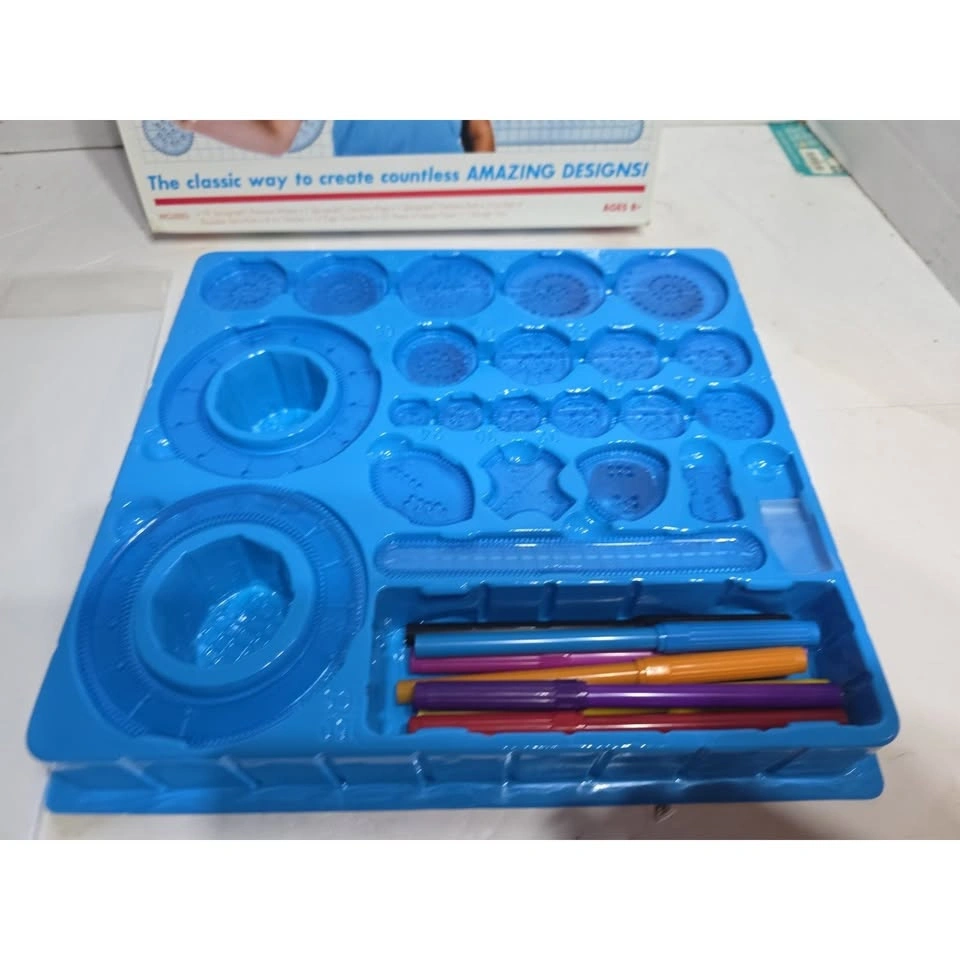 Spirograph — Fun Shapes Drawing Art Set — Classic Spirograph Gea - photo 3