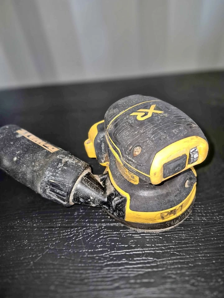 DEWALT 20V MAX XR Brushless 5 inch Random Orbital Sander