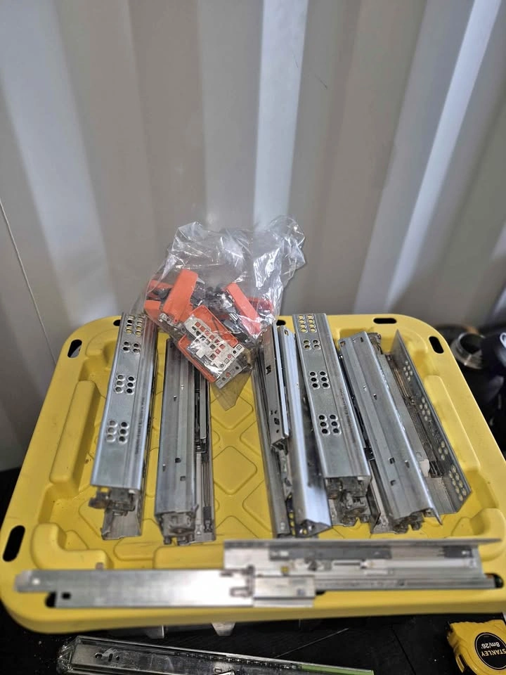 Drawer slides