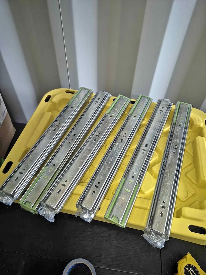 Drawer slides