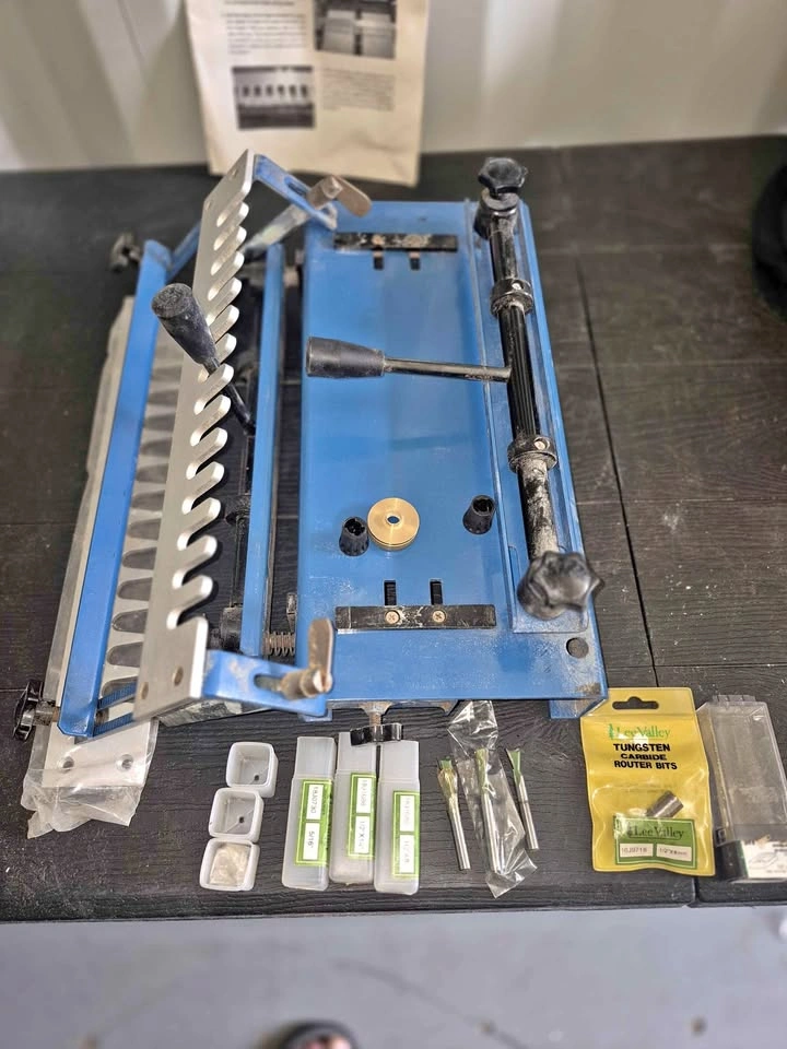 Dovetail jig