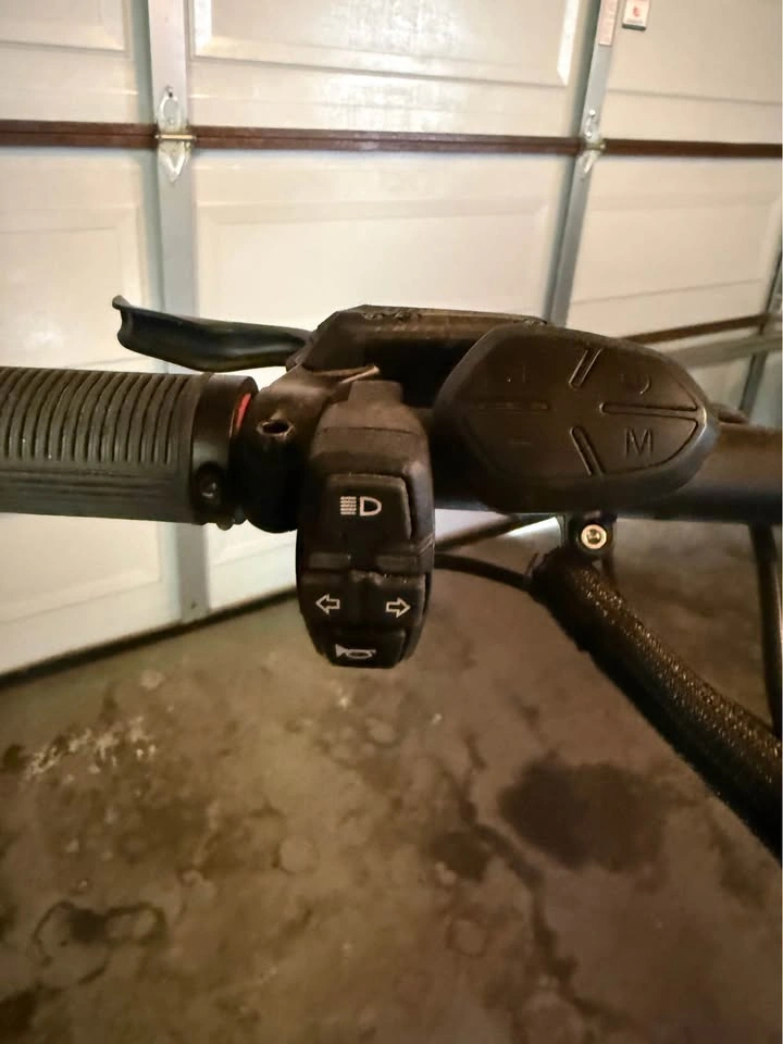 EVOLV Pro-R V2 Electric Scooter | $1,400 OBO | Trade for 3D Prin - photo 3