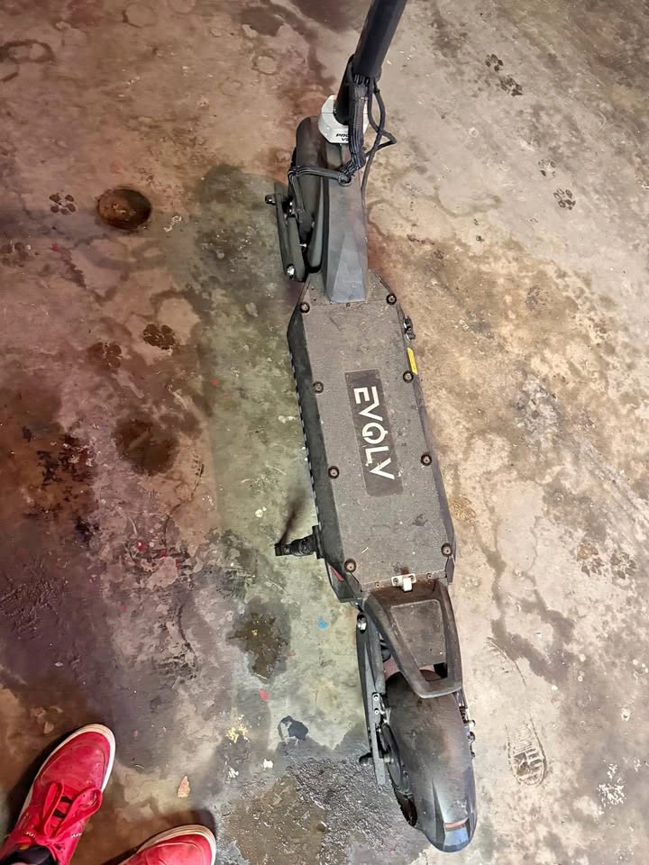 EVOLV Pro-R V2 Electric Scooter - Seeking High-End 3D Printer