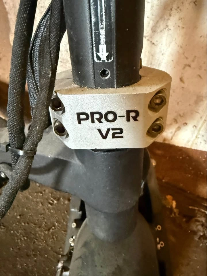EVOLV Pro-R V2 Electric Scooter - Seeking High-End 3D Printer - photo 2