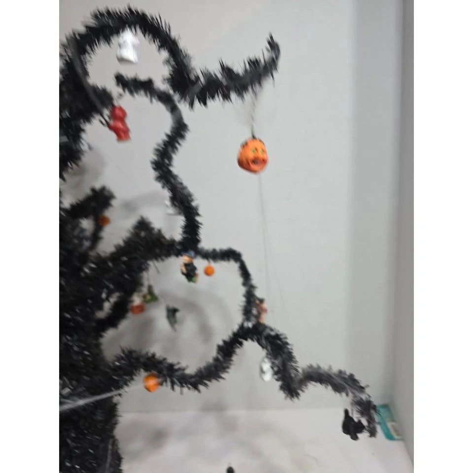 16" Halloween Black Garland Tree Poseable Limbs Decoration - photo 4