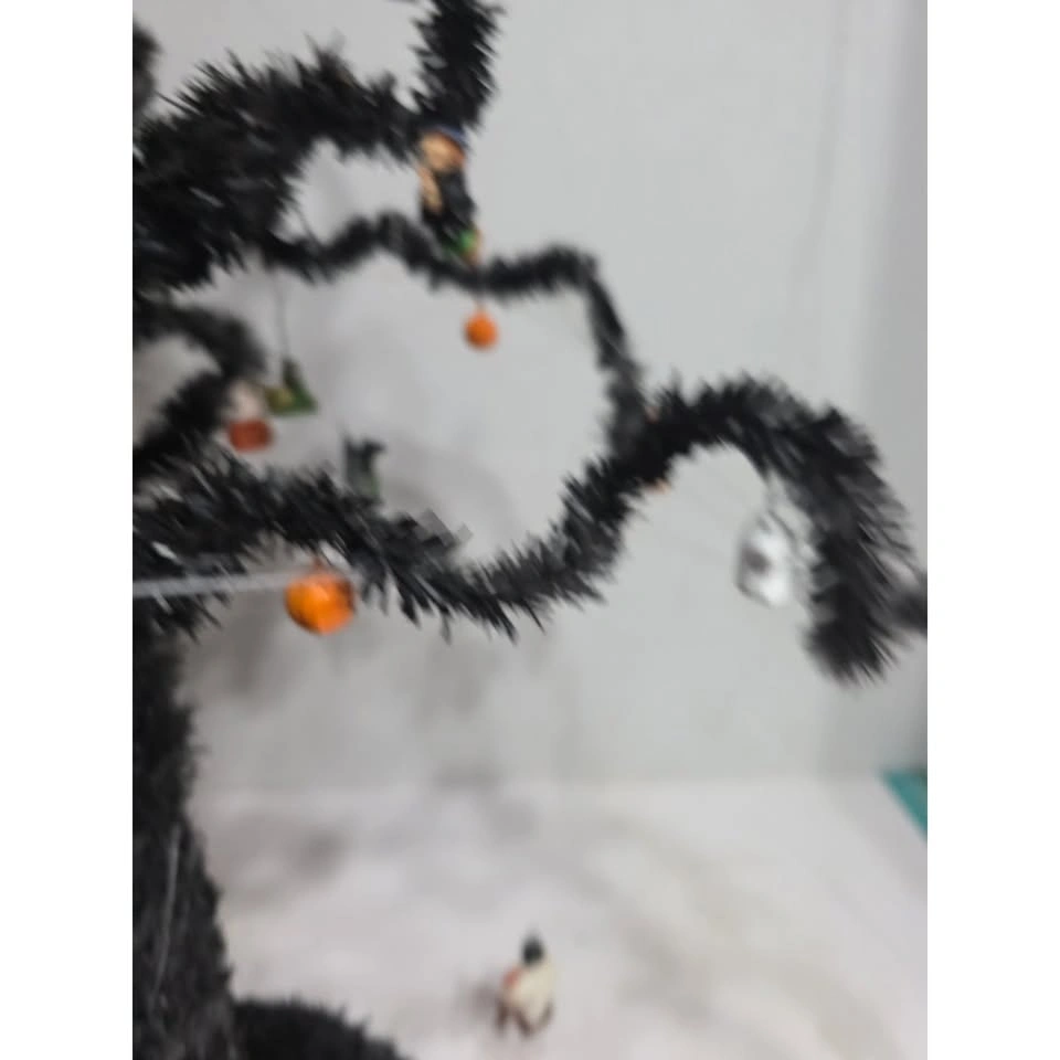 16" Halloween Black Garland Tree Poseable Limbs Decoration - photo 5