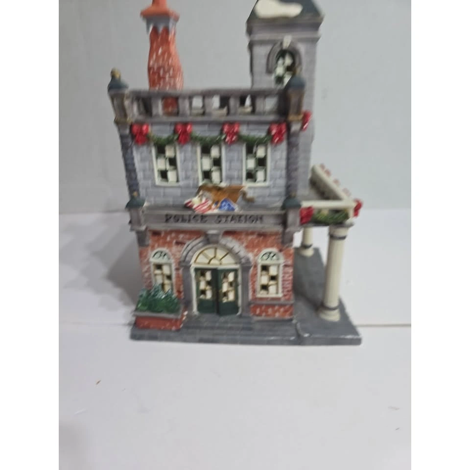 Vintage 2002 Heartland Valley Village Porcelain Lighted Police S - photo 4