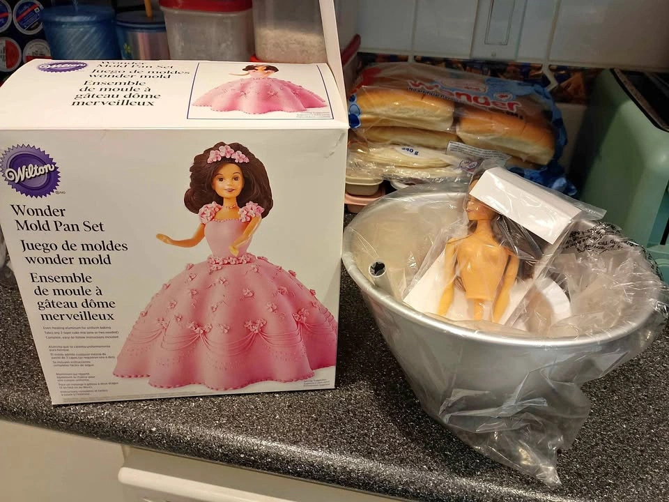 Wilton Wonder Mold Doll Cake Pan Set - Princess Dress Cake Pan +