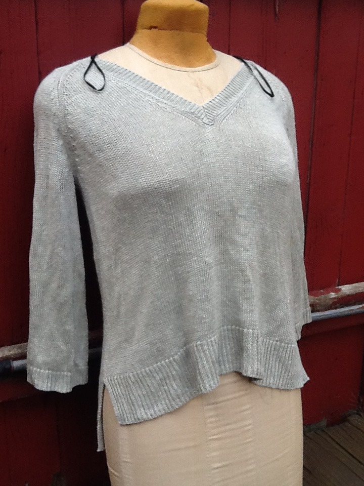 Massimo Dutti Gray V-Neck Pullover - Size Small - photo 3