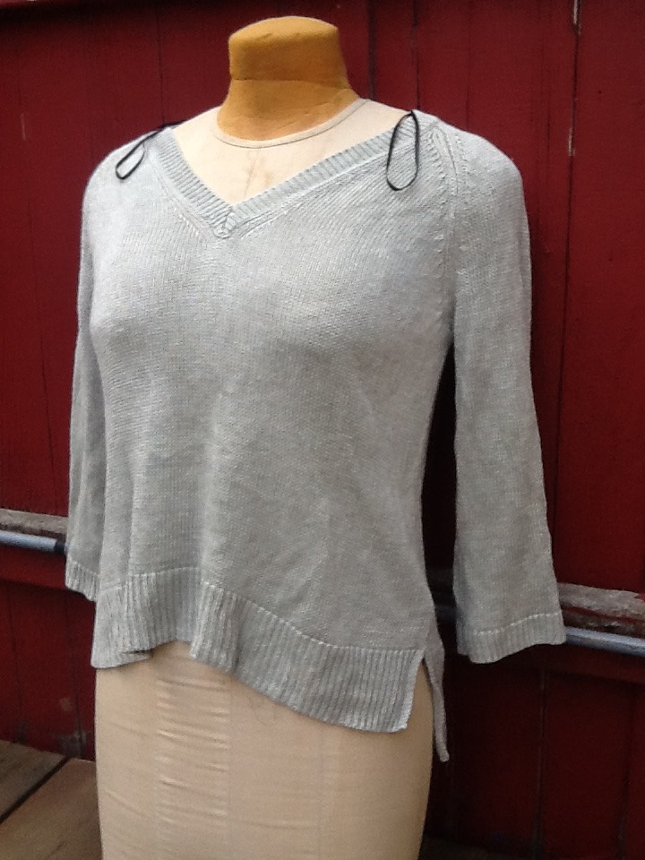 Massimo Dutti Gray V-Neck Pullover - Size Small - photo 5