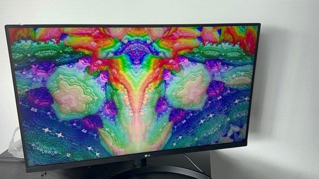 Lg 32” 1440p 2K Monitor || Box Packed Like New - photo 2