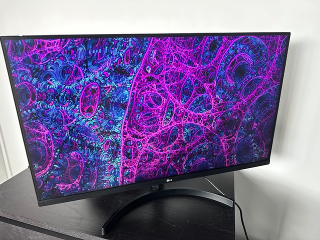 Lg 32” 1440p 2K Monitor || Box Packed Like New - photo 3