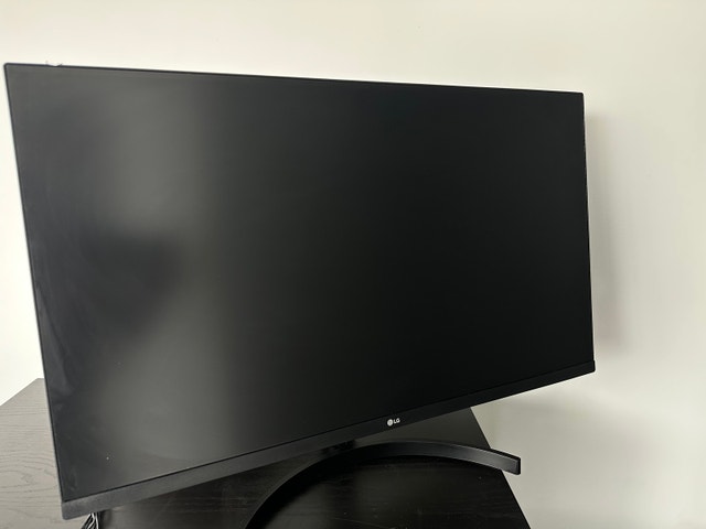 Lg 32” 1440p 2K Monitor || Box Packed Like New - photo 5