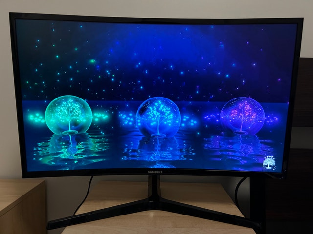 Samsung 27” Curved Monitor || Perfect Condition