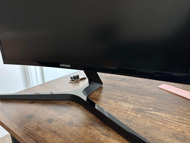 Samsung 27” Curved Monitor || Perfect Condition - photo 3