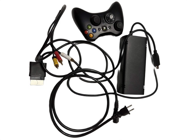 Microsoft Xbox 360 Slim - photo 3
