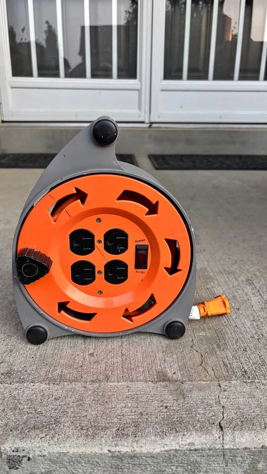 20 ft 16 gauge 3 prong extension cord on reel