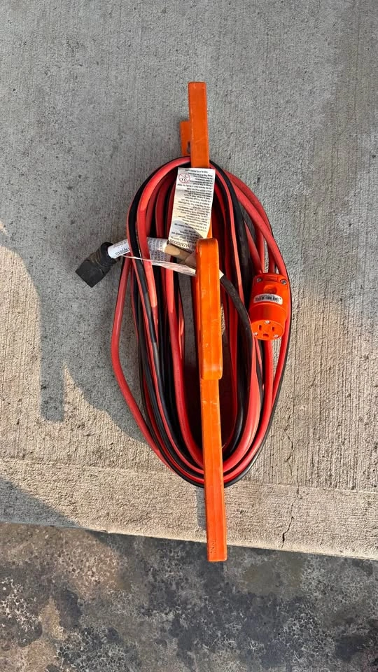 Husky 50 ft. 14 Gauge 15 Amps Outdoor Medium Duty Extension Cord