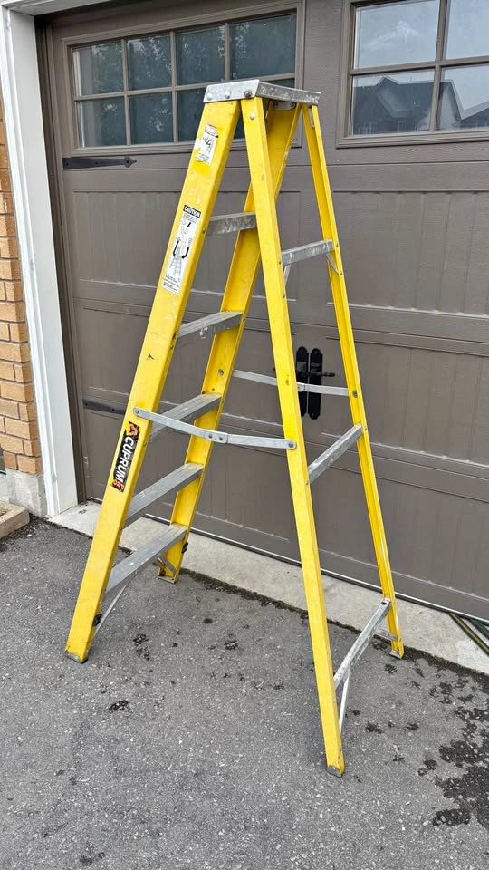 6 ft fiberglass step ladder