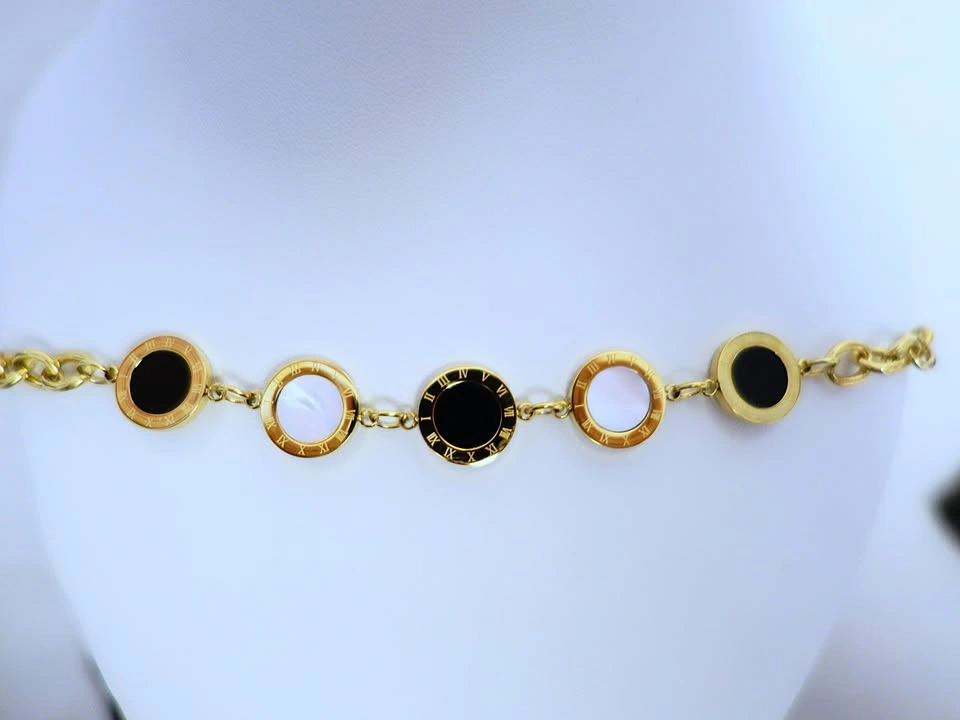 New Designer Inspired Roman Numeral MOP & Onyx Bracelet - photo 3