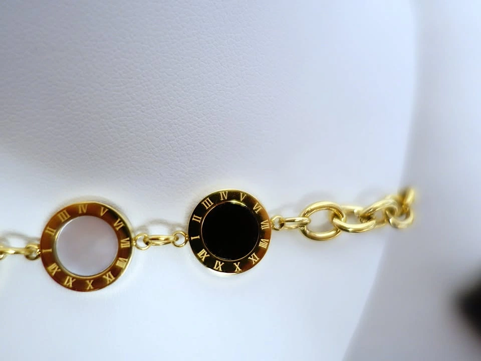 New Designer Inspired Roman Numeral MOP & Onyx Bracelet - photo 5