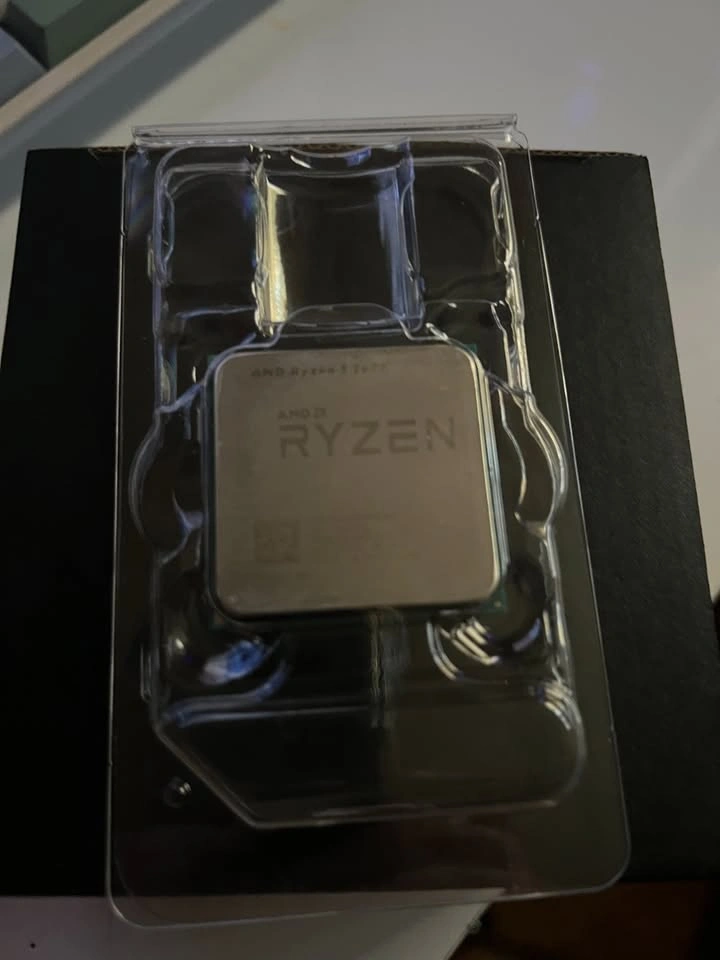 AMD Ryzen 5 2600 CPU OBO - photo 2