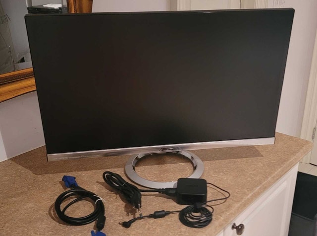 LCD Monitors (Various) - photo 2