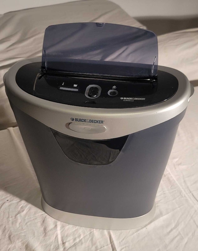 Document Shredder (Black&Decker)