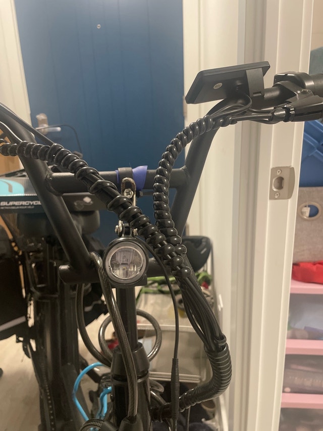 Barely used e-bike with lots of accessories - photo 2