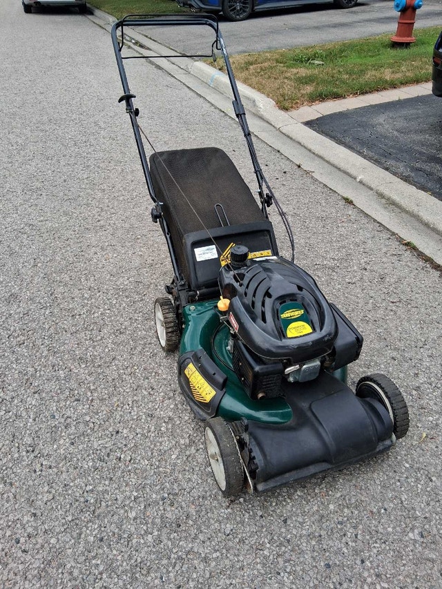 Yardworks Lawnmower - photo 3