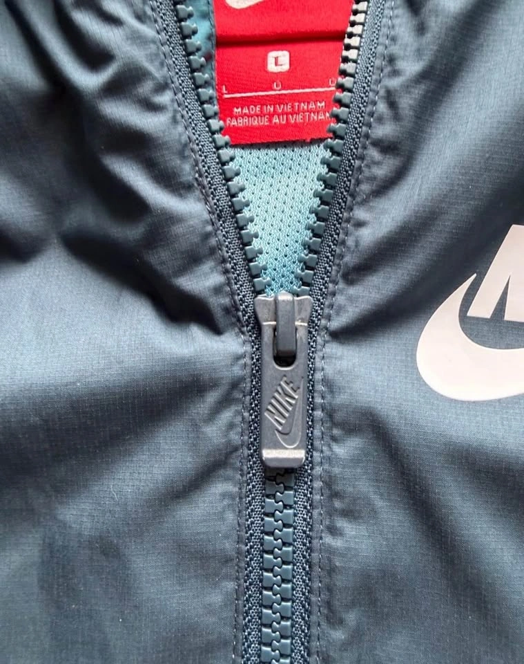Nike Youth Hooded Windbreaker Jacket – Size L (Teal Blue) - photo 4