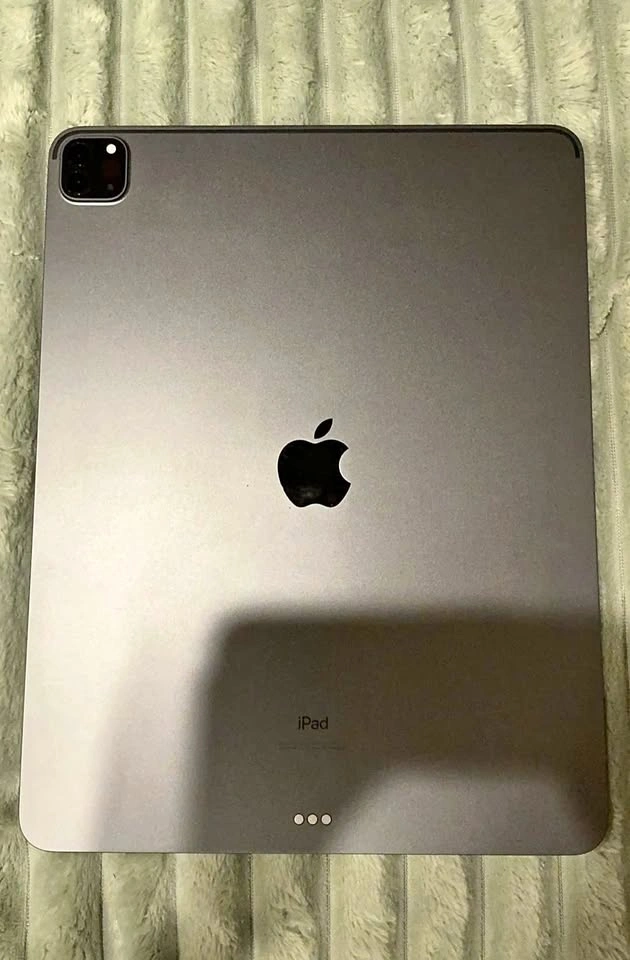 Apple ipad 12.9 4th generation