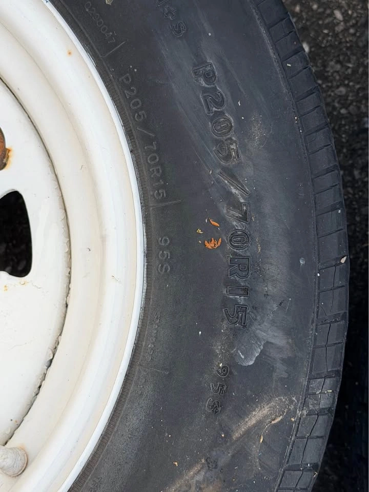 Trailer rims 205 70r15 - photo 2
