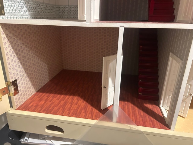 Large Wooden Dollhouse - photo 5
