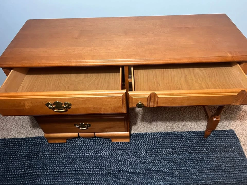 Solid Maple Writing Desk / Vanity Table - Colonial Style - photo 4
