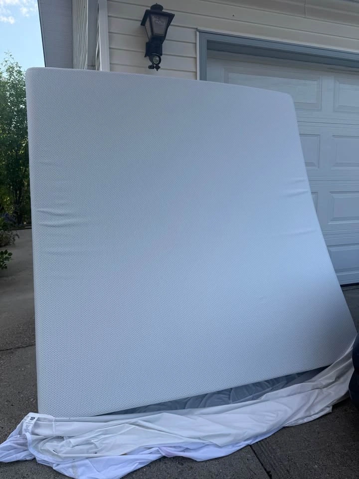 Molblly Queen mattress