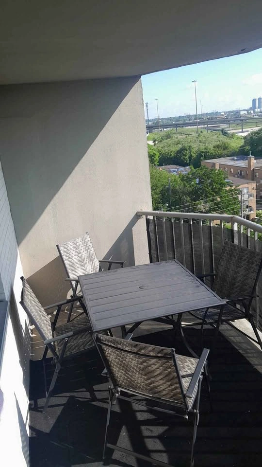 Patio Table + 4 Chairs - photo 5