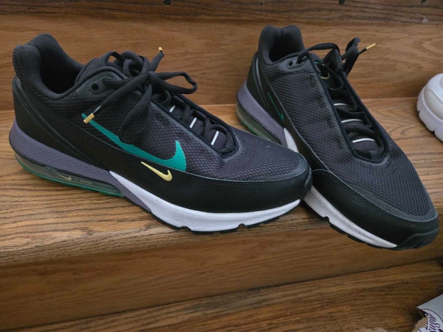 Nike Air Max 270 Size 13 Mens