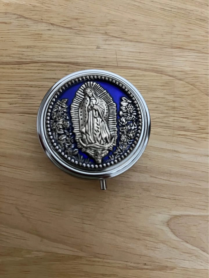 Our Lady of Guadalupe Rosary and Metal Case Set - photo 3
