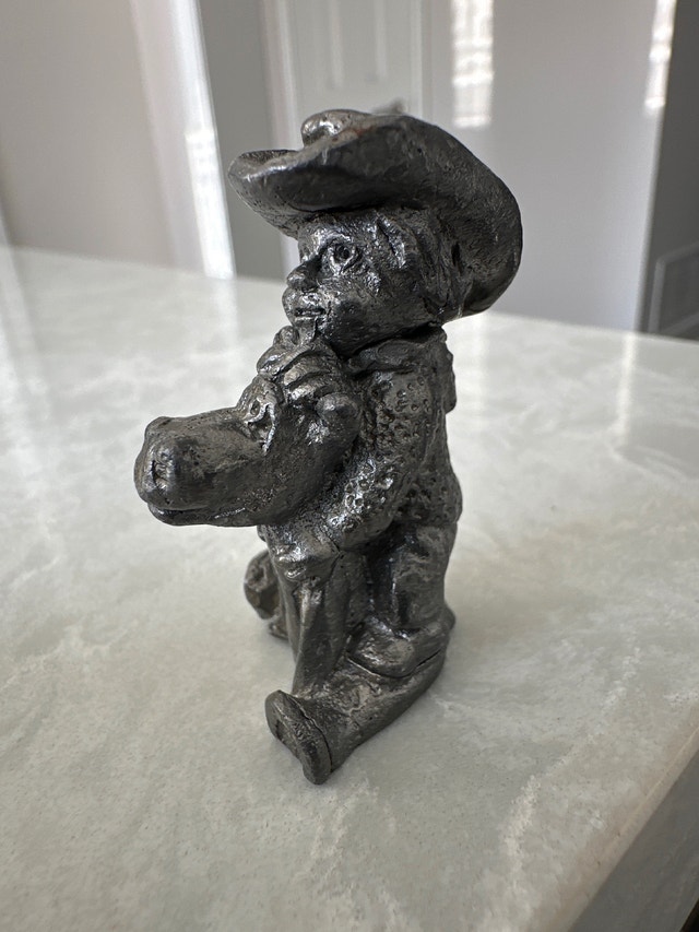 Miniature Pewter Children Figurines. Set of 4. - photo 3