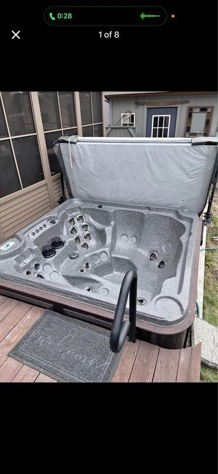 Arctic spas salt boy hot tub. Full warranty. - photo 3