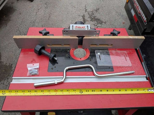 Freud 2-1/4 HP Router with Table - photo 3